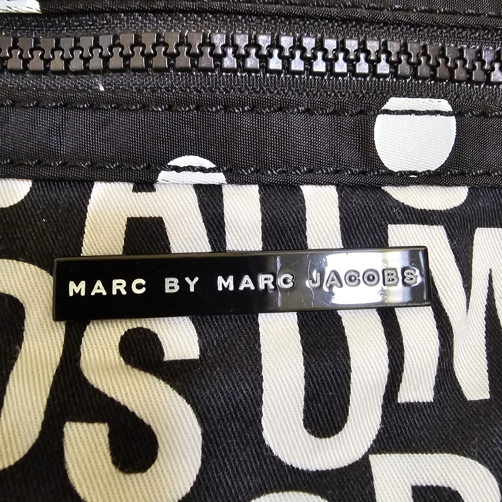 Marc by Marc Jacobs Tote - Picture 10 of 17